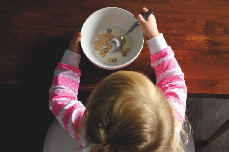 Fröhlicher Morgen: Kreative und gesunde Frühstücksideen für Kinder